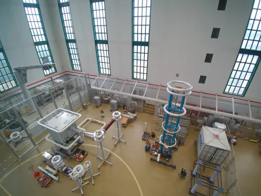 Bild: HIGHVOLT eröffnet neuen Produktionsstandort in Klipphausen, um Bedarf an Prüftechnik gerecht zu werden