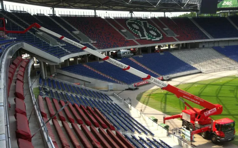 Hebebühnen dank GPS-Ortung effektiver verleihen Bild: Hebebühnen dank GPS-Ortung effektiver verleihen