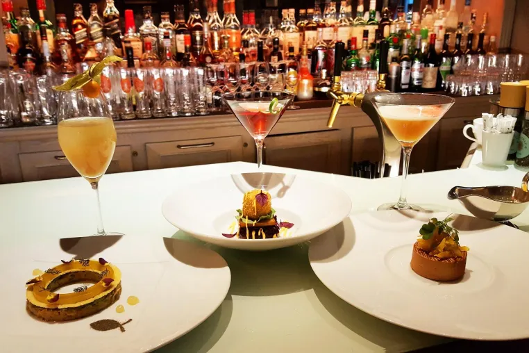 Bild: DA KANN FRAU NICHT WIDERSTEHEN - Champagnerfrühstück und mehr am Weltfrauentag im Regent Berlin