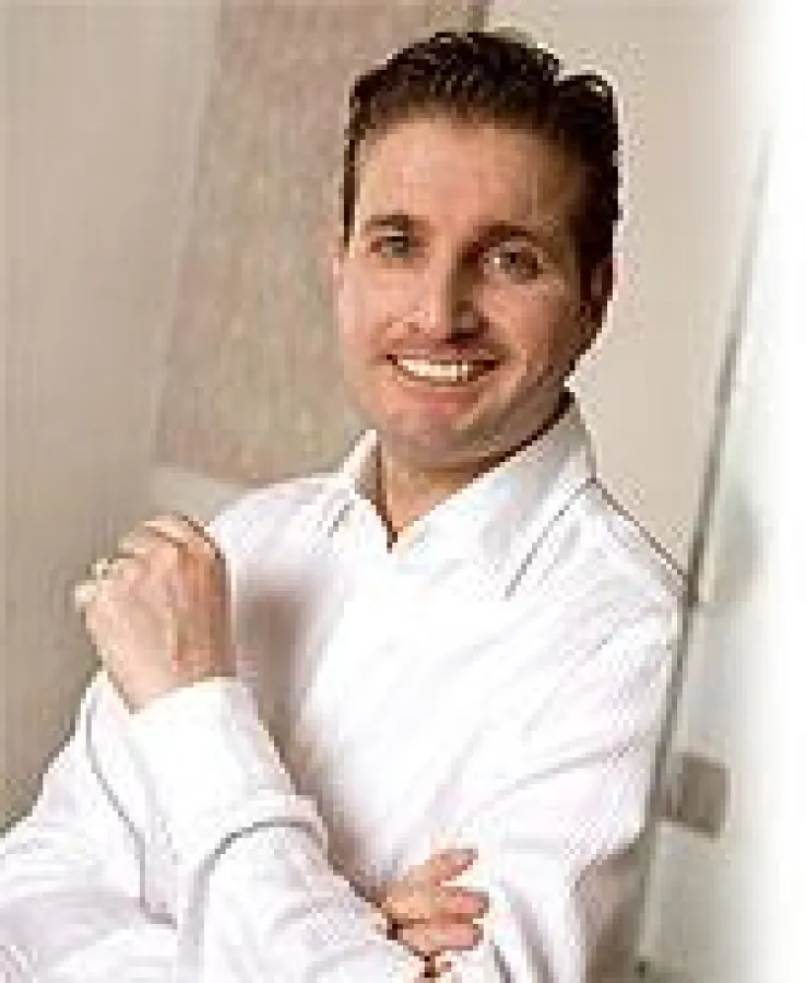 Dr. Aschkan Entezami, Facharzt für Plastische und Ästhetische Chirurgie