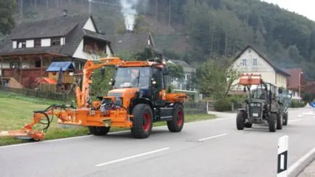 Bild: Tradition trifft Innovation - der „Kommunal-Traktor“ aus Schönebeck