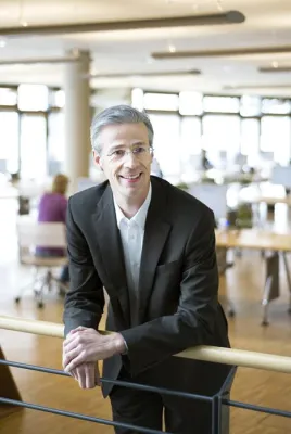 Bild: Informatikprofessor übernimmt Ruder der weltgrößten Wirtschaftsbibliothek