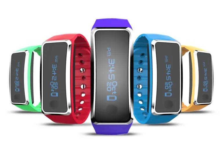 Bild: Der Tikker LifeFX ist der weltweit erste interaktive Wellness- und Aktivitäts-Tracker