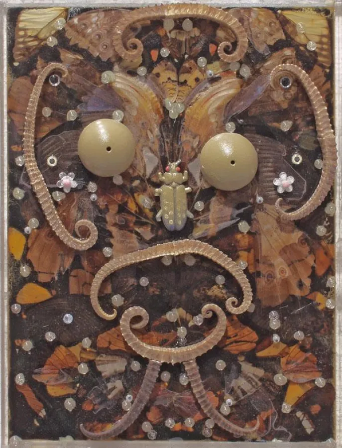 Dirk Meinzer, Nostos XI, 2011, Schmetterlinge, Seepferdchen, Diverses in Plexi, 20 x 24 cm