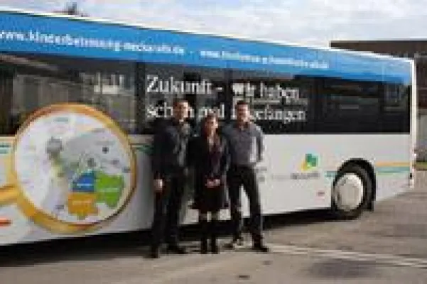Bild: Neckar-Alb: Eine Region macht mobil - Standortagentur Neckar-Alb wirbt im ÖPNV