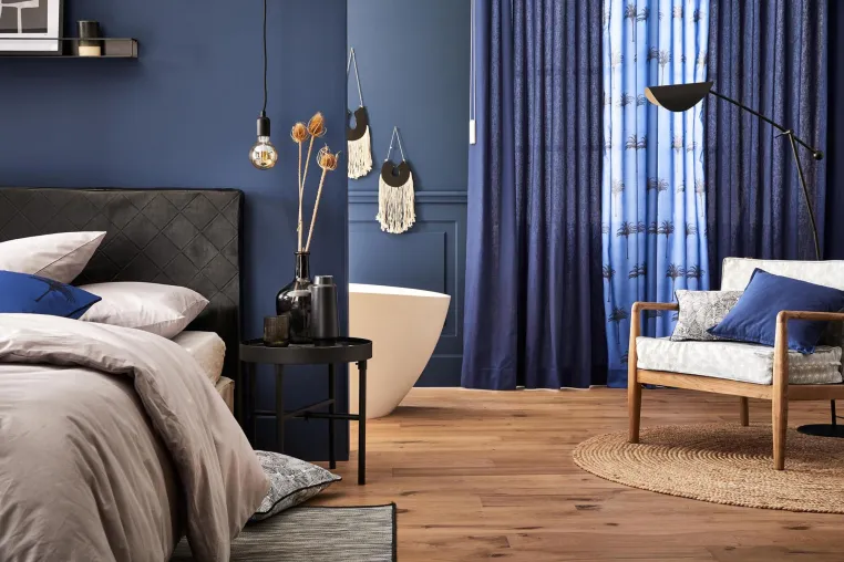 Bild: Vive le bleu – MT Stofferie setzt Farbakzente in der Trendfarbe 2020