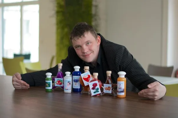 Das personalisierte Duschgel kreativ selbst kreieren mit myDuschgel.de Bild: Das personalisierte Duschgel kreativ selbst kreieren mit myDuschgel.de