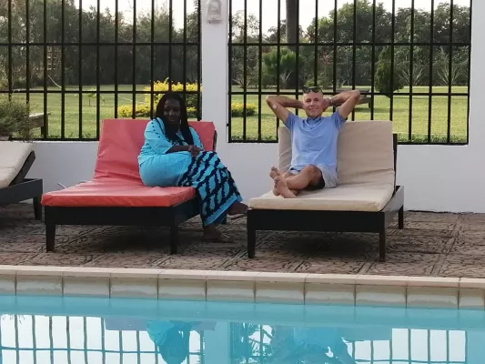Bild: WEIHNACHTEN IN GAMBIA? HARMONY RESORT BIETET NEBEN EINEM TOLLEN GARTEN & POOL EINE BESTLAGE MIT MEERBLICK