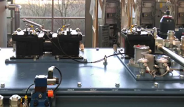 Doppelte Absicherung erlaubt Anlagenbetrieb ohne Stillstand Bild: Doppelte Absicherung erlaubt Anlagenbetrieb ohne Stillstand