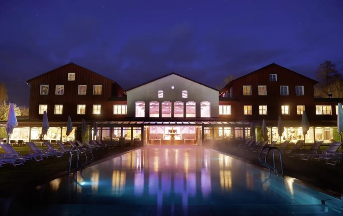 Außenpool im Lichtermeer im Bleiche Resort & Spa (c) bleiche.de