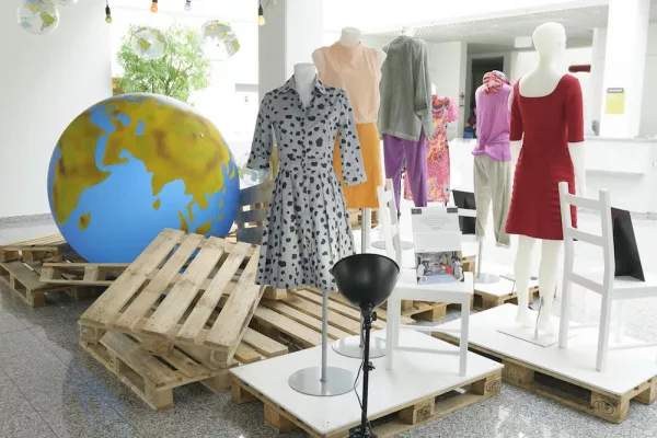 INNATEX 35 überraschte mit neuem Standbau und gab Impulse für Sozialstandards Bild: INNATEX 35 überraschte mit neuem Standbau und gab Impulse für Sozialstandards