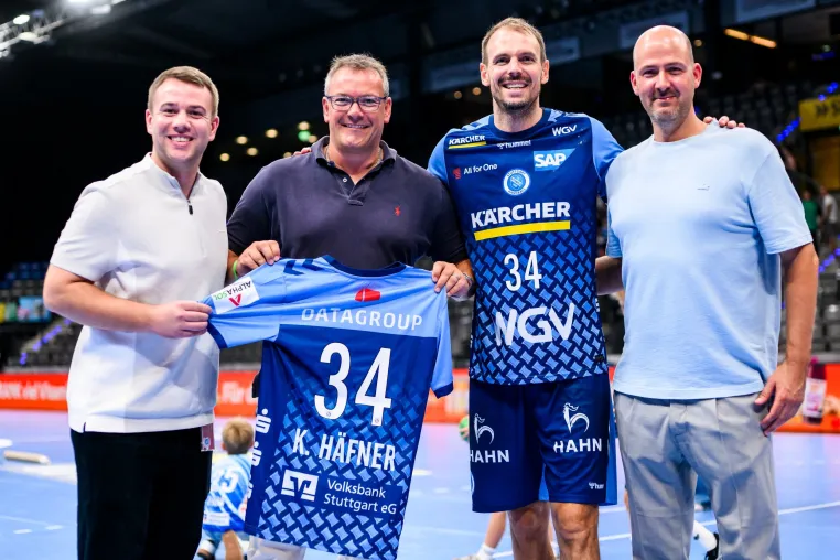 AlphaSol wird Toppartner des TVB Stuttgart und übernimmt Trikotpatronat für Kai Häfner Bild: AlphaSol wird Toppartner des TVB Stuttgart und übernimmt Trikotpatronat für Kai Häfner
