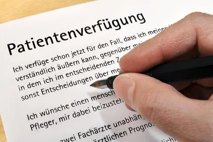 Bild: Selbstbestimmt in schweren Zeiten - Rechtzeitig an eine Patientenverfügung denken