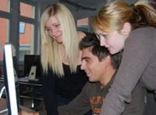 Berufsorientierung für Schüler-Ausbildungsinformationstag 24.02.11 in Stuttgart Bild: Berufsorientierung für Schüler-Ausbildungsinformationstag 24.02.11 in Stuttgart