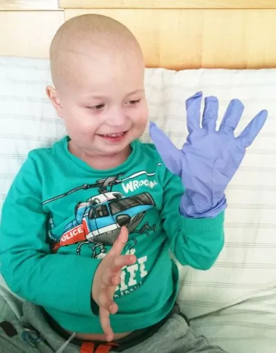Lukas (3 Jahre) aus Chemnitz leidet an Blutkrebs und braucht dringend einen Stammzellspender, um zu überleben. Bild: Lukas (3 Jahre) aus Chemnitz leidet an Blutkrebs und braucht dringend einen Stammzellspender, um zu überleben.
