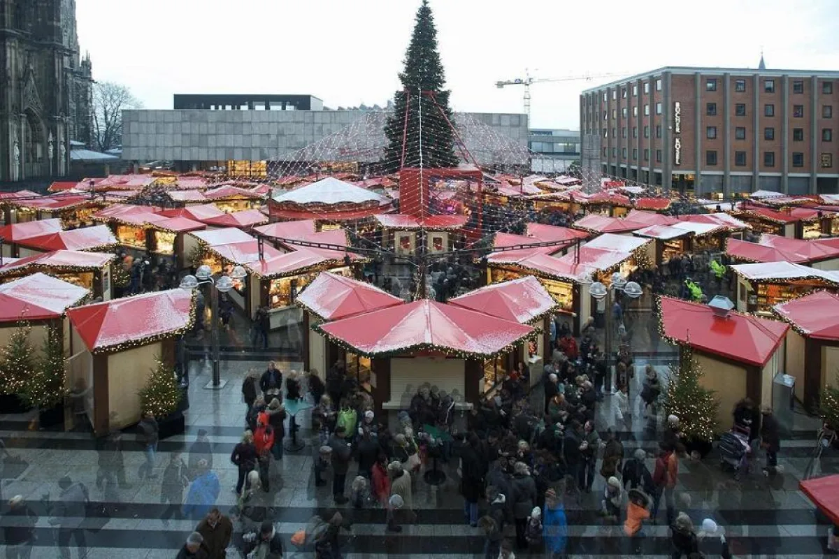 Gemütlichkeit - eps als Logistikpartner für Weihanchtsmarkt in Köln