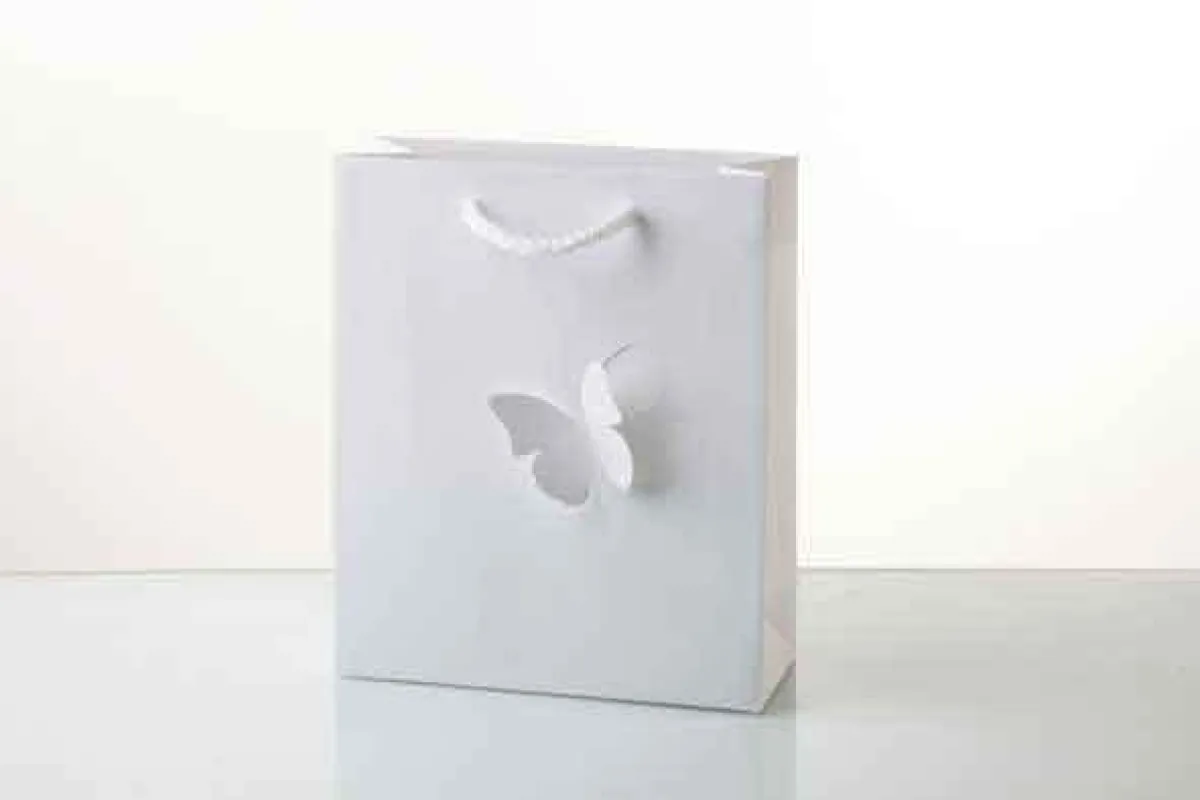 Papiertragetasche TopLuxe/3D von Riedle (Foto: BAGS BY RIEDLE®)