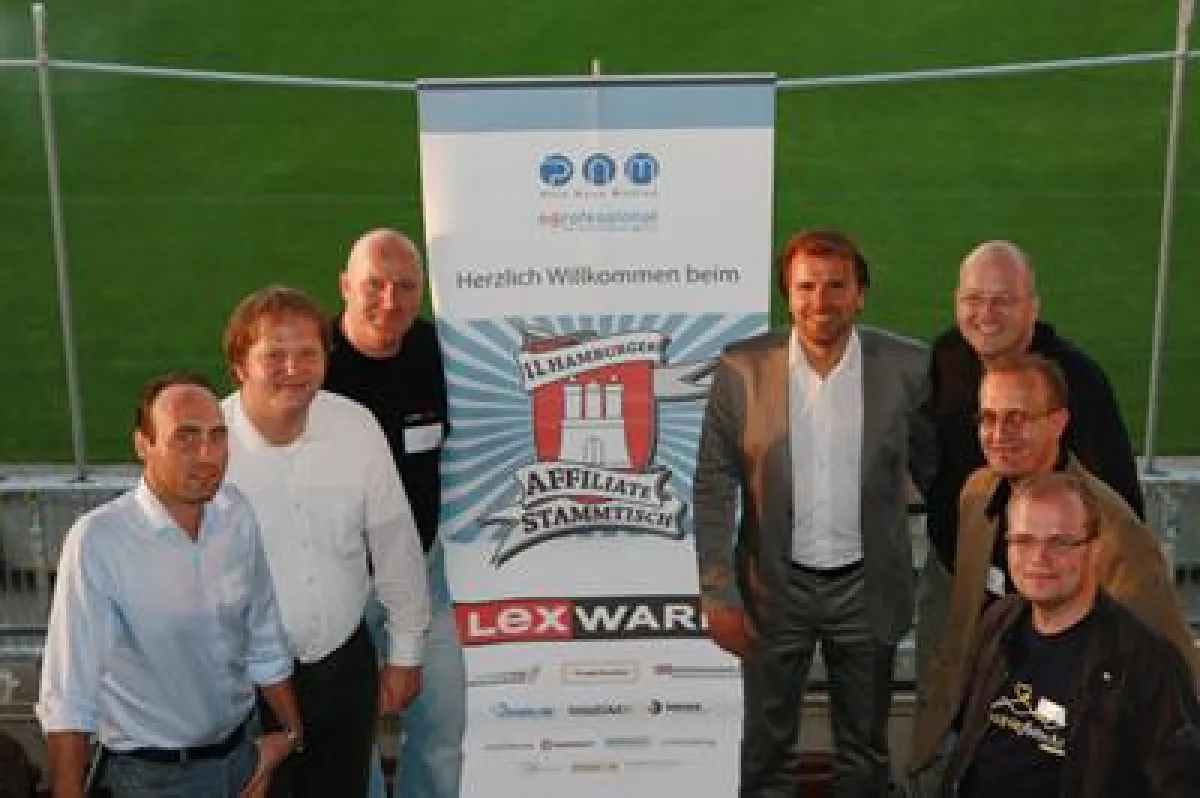 Die Sponsoren freuten sich über eine erfolgreiche Veranstaltung – von links nach rechts Philipp Neuffer, Helge Cramer, Martin Reinert, Wolfhart Fröhlich, Rüdiger Pruin, Jens Dembski und Jan Gevert.