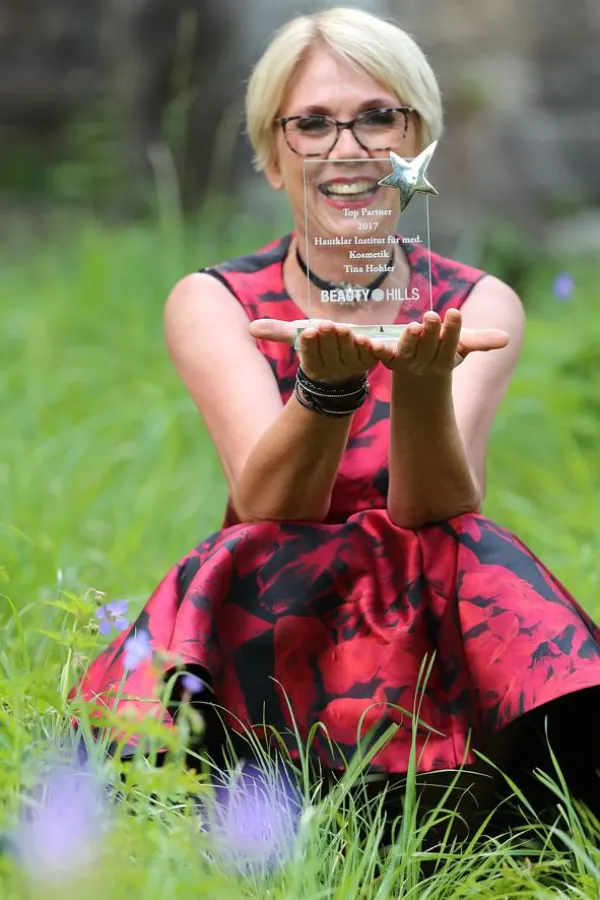 Tina Hohler Institut hautklar Reutlingen freut sich über die Auszeichnung „Beauty Hills Award 2017