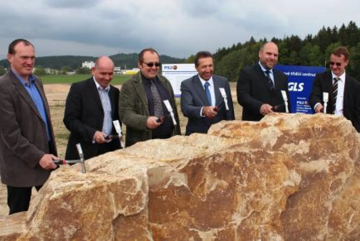 GLS Czech Republic feierte im Mai den offiziellen Baustart des neuen Hubs in Jihlava.