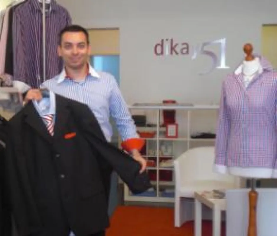 Christian Weber vom dikay51 Maßatelier in Augsburg freut sich auf Sie.