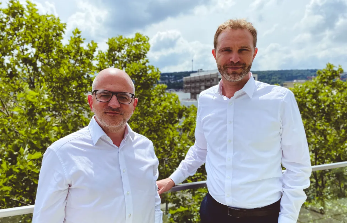 Jürgen Diehm und Sebastian Braun (v.l.n.r.) verstärken der Vorstand der PAS Financial Advisory AG (© PAS Financial Advisory AG)