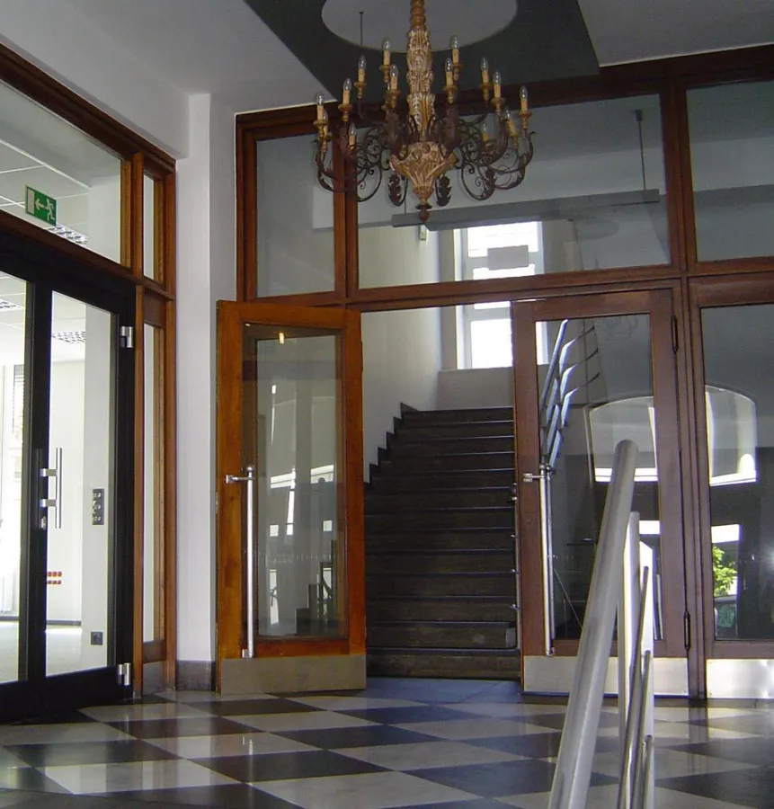 Eingang Rheinische Fachhochschule Köln