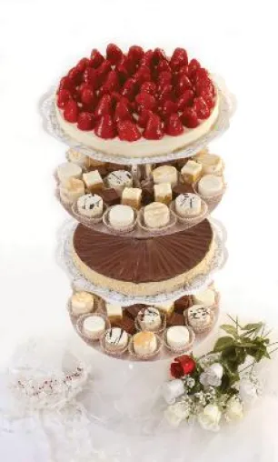 Alexandra Baronin von Hahn & ihre Cheesecakes zurück in Berlin - Kooperation mit Café des Artistes Bild: Alexandra Baronin von Hahn & ihre Cheesecakes zurück in Berlin - Kooperation mit Café des Artistes