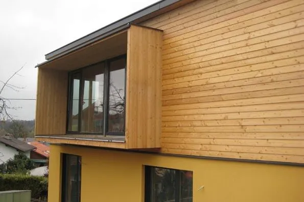 Bild: Reindl Bau in Mondsee nun "offiziell" regionaler Experten-Betrieb für massiven Holzbau