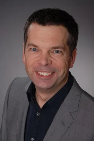 Bild: Dennis Horch ergänzt als COO die Geschäftsleitung bei DIVOLUTION