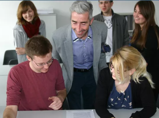 Bild: Neu: Online-Ausbildung zum staatlich geprüften Übersetzer für Englisch jetzt auch im Vormittagskurs