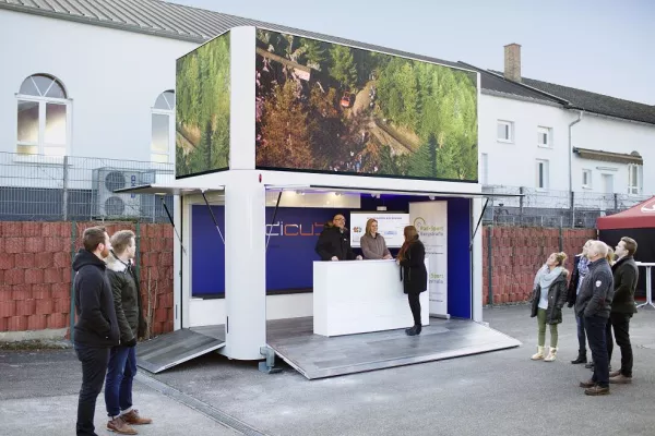 Bild: Spectra und Screen Visions stellen Vidicube vor