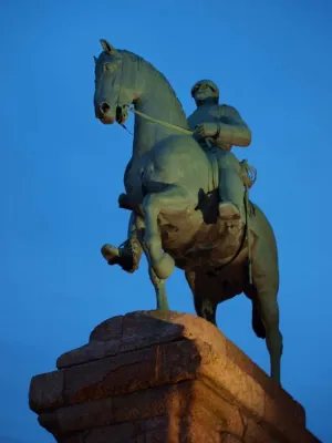 Bild: Stadtführung zu Bremer Denkmälern: 'Guck an ein Denkmal..'
