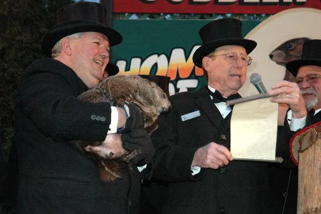 Bild: Phil hat gesprochen - Noch 6 Wochen Winter - Heute ist zum 123. Mal Murmeltiertag in Pennsylvania