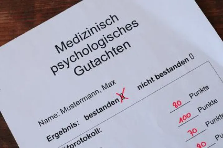 Bild: MPU Vorbereitung – Dass Wissen um den MPU Test führt zur Fahrerlaubnis
