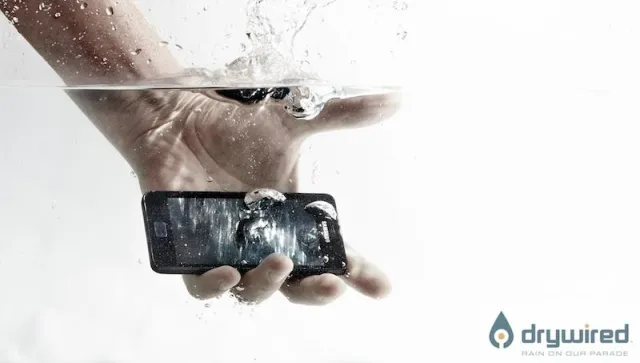Bild: DryWired™ Nanobeschichtung jetzt auch in Deutschland: Perfekter Wasserschutz für Smartphones und Co.