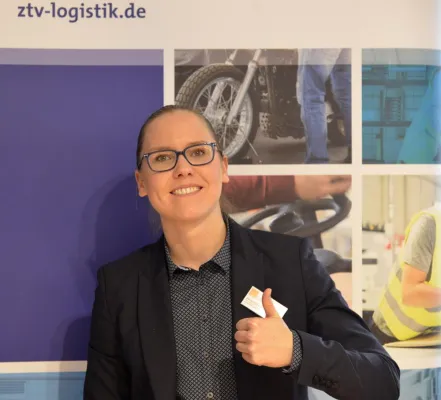Karrieretag auf dem Campus der EUFH Neuss lockte wieder viele Schüler und Unternehmen: Bild: Karrieretag auf dem Campus der EUFH Neuss lockte wieder viele Schüler und Unternehmen: