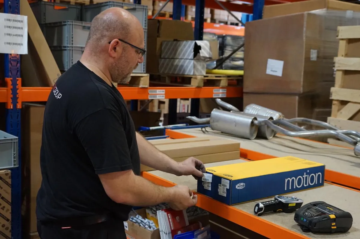 ZetesMedea leitet die Bediener Schritt für Schritt an/ © Zetes