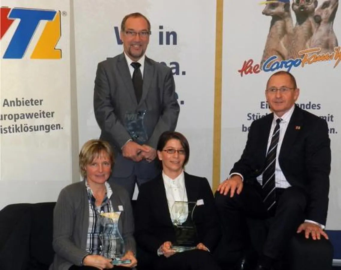 Die Gewinner der Partner-AWARDs 2011: Kerstin Zobel, Zobel; Arno Boll, Kraftverkehr Emsland; Tanja