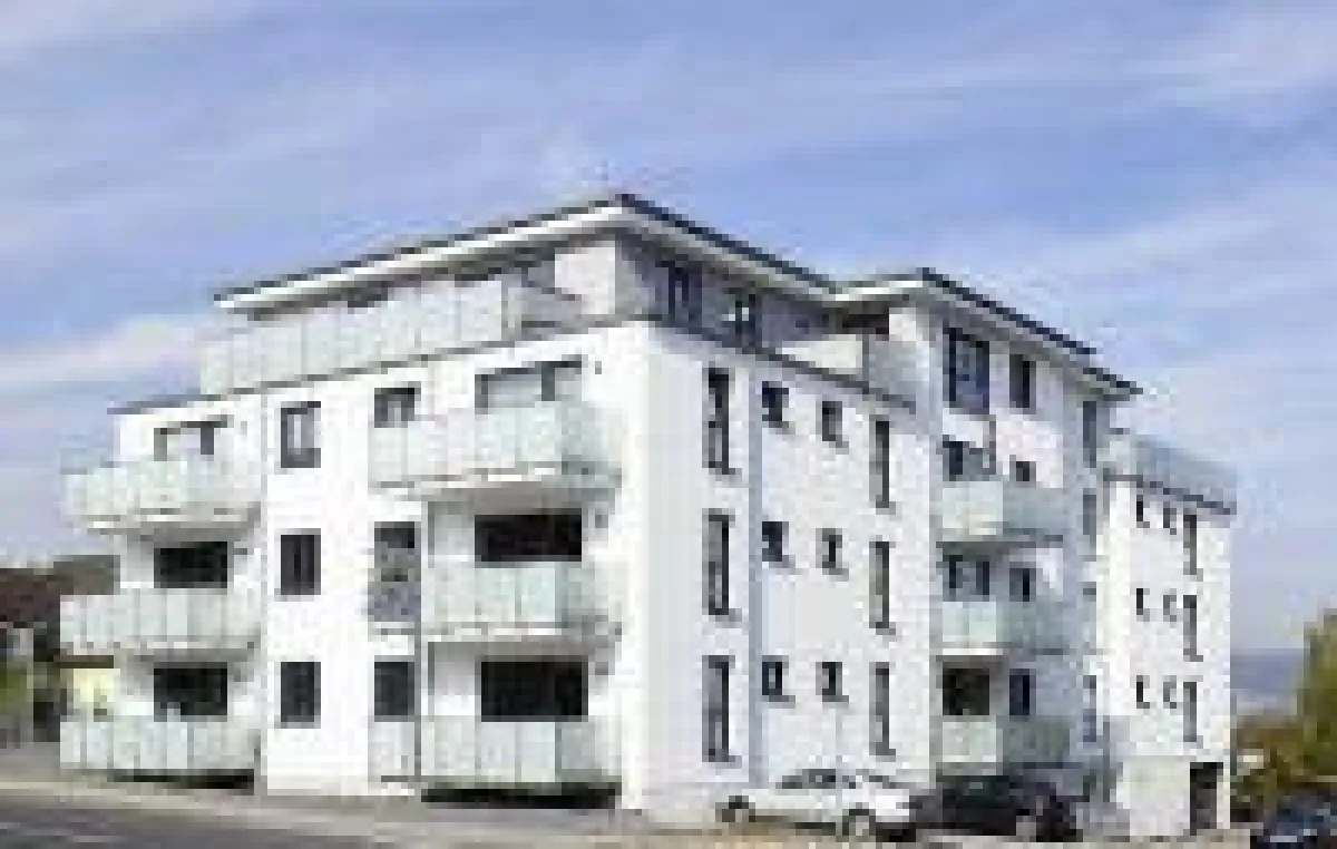 Das neue Mehrfamilienhaus in Andernach bietet mit 32 Wohneinheiten reichlich Wohnraum. (Foto: KLB Klimaleichtblock)