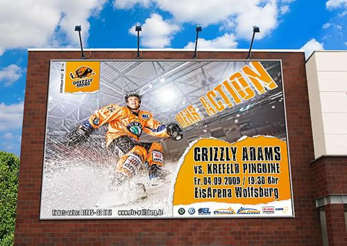 Das Großflächenplakat der Grizzly Adams - nur eines von vielen Motiven.