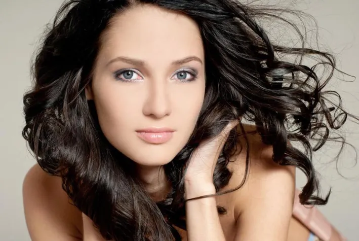 Bild: Haarausfall: Wie er entsteht und aufgehalten werden kann