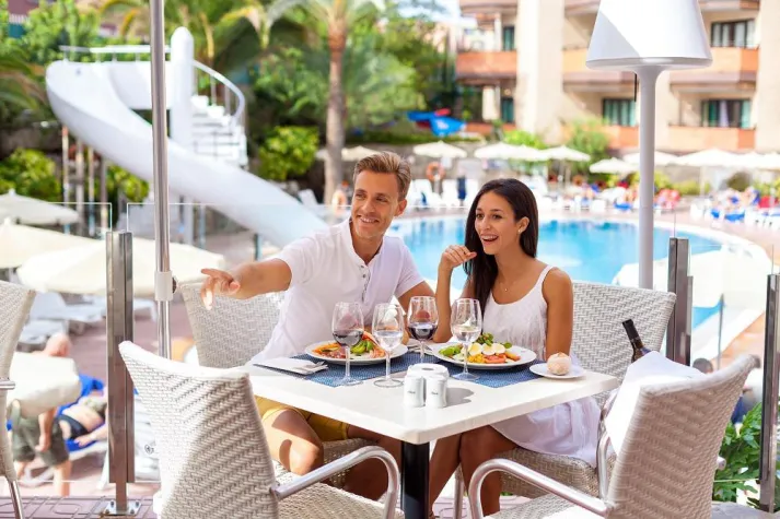 Karneval im kinderfreien Hotel Neptuno auf Gran Canaria Bild: Karneval im kinderfreien Hotel Neptuno auf Gran Canaria