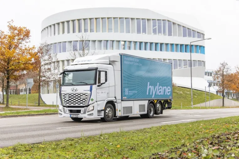 Fleet-Hub kooperiert mit hylane GmbH: Fuhrparkmanagement-Lösungen für Verwaltung von Wasserstoff-Lkw Bild: Fleet-Hub kooperiert mit hylane GmbH: Fuhrparkmanagement-Lösungen für Verwaltung von Wasserstoff-Lkw