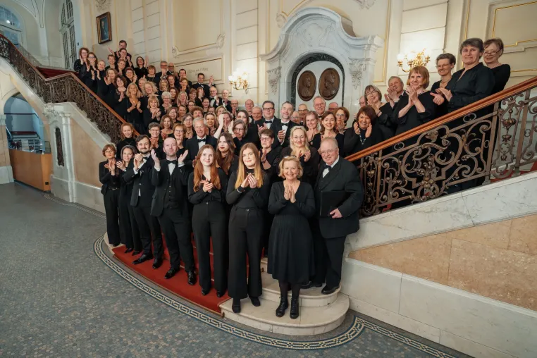 Bild: Der Symphonische Chor Hamburg präsentiert das „Requiem für die Lebenden“ in der Laeiszhalle