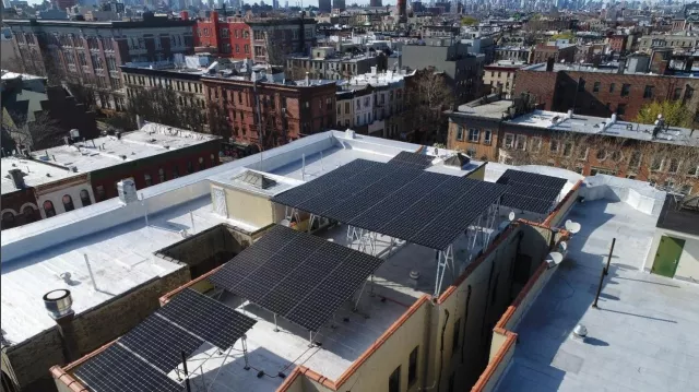 Bild: Wie Mieter mit geringem Einkommen vom günstigen Solar Strom profitieren