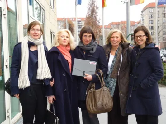 Bild: Berlinale: Femina Filmpreis für Julia Brandes für Kostümbild in „Lollipop Monster“