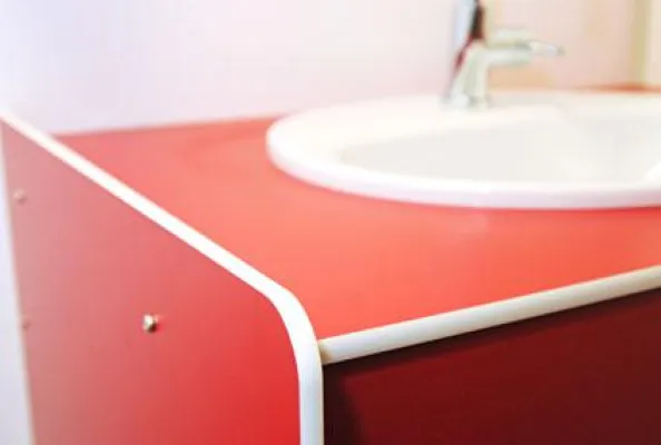 Bild: Funktion & Design – Innenausbau im öffentlichen Bereich