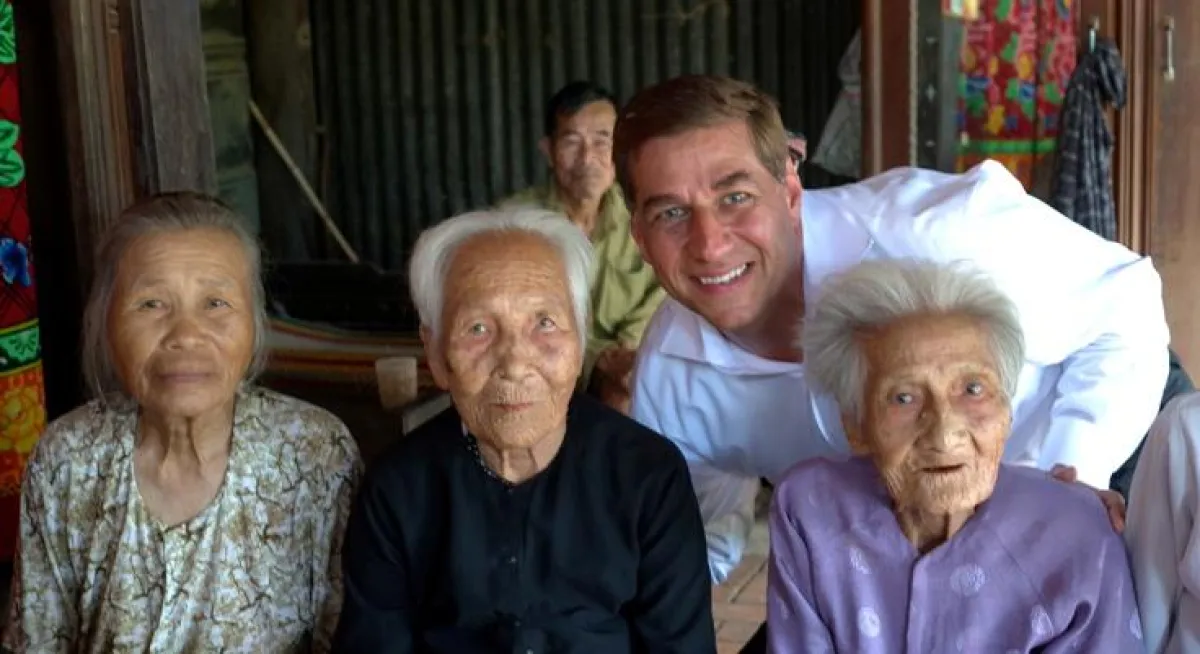 The Nam Hai - Edward Linsley im House for the Elderly