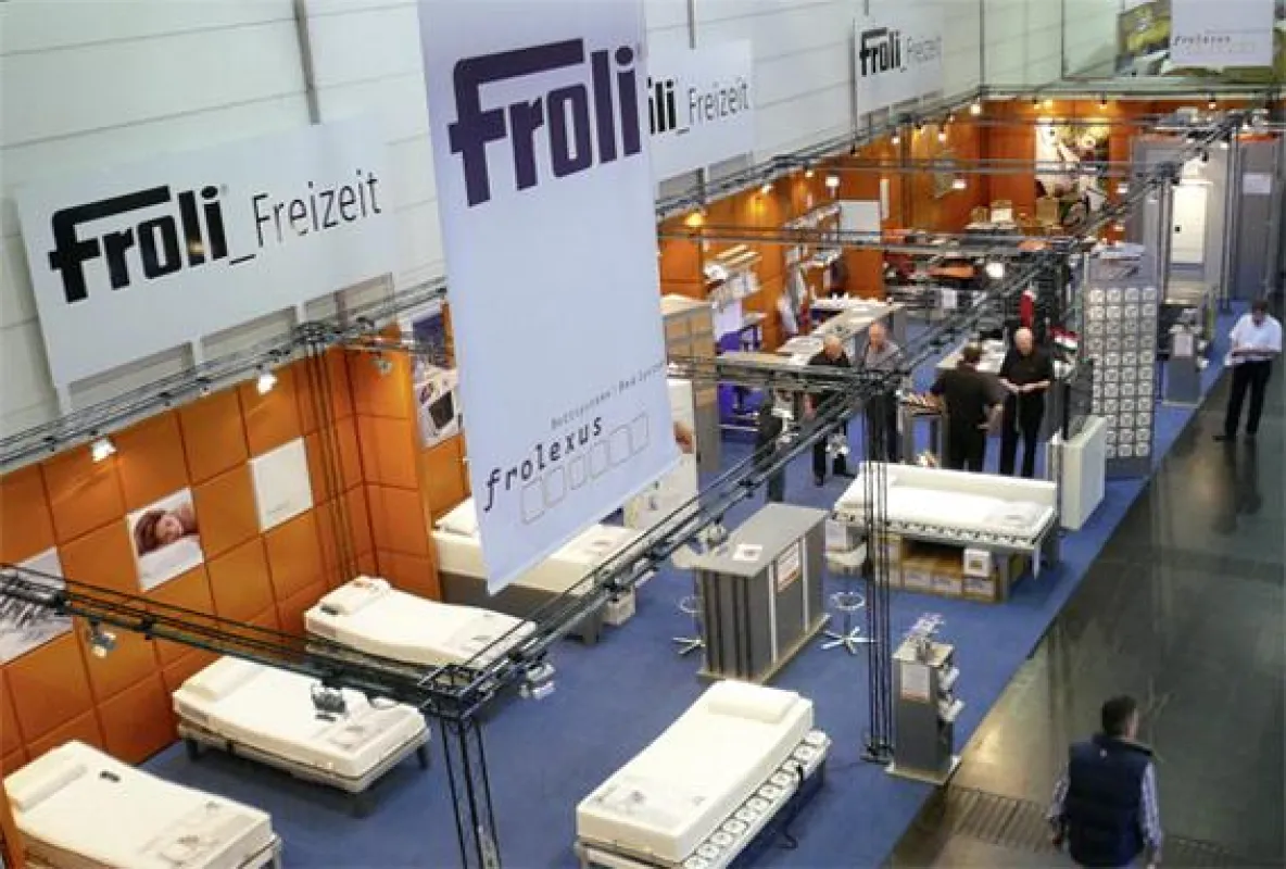 Der FROLI_Messestand auf dem Caravan Salon 2008.